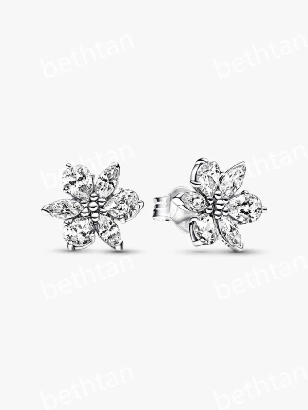 Sparkling Herbarium Cluster Stud Earrings